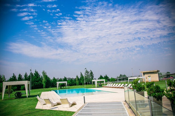 Pool Hotel