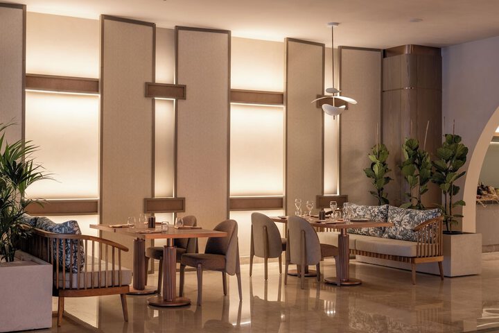 Dining 104 of 122