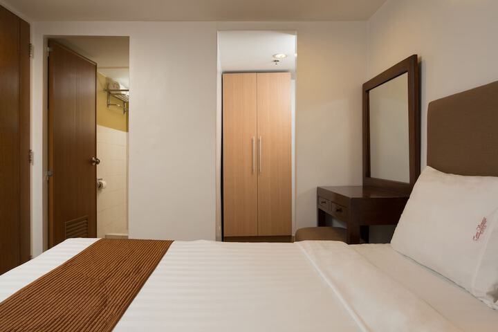 Room 18 of 61