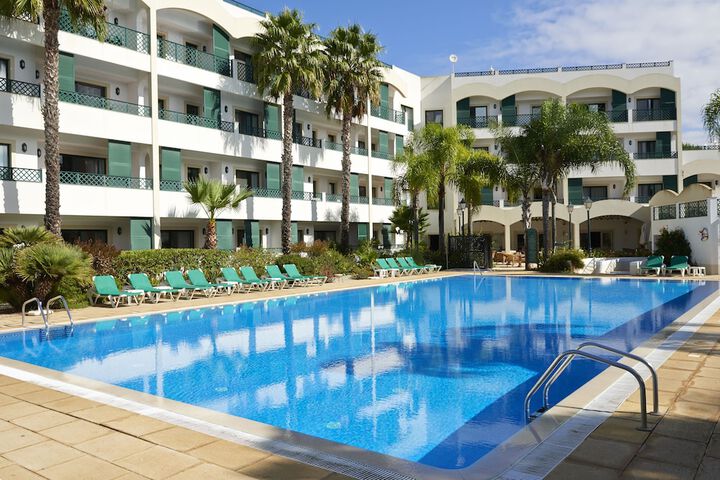 Pool Hotel