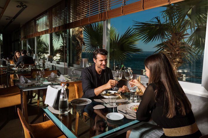 Dining 42 of 74
