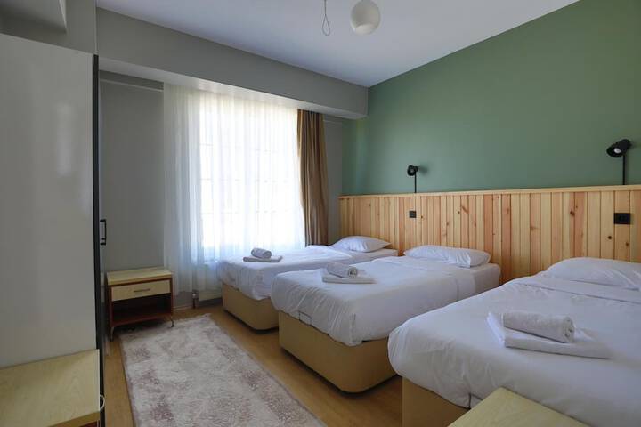 Room 8 of 22