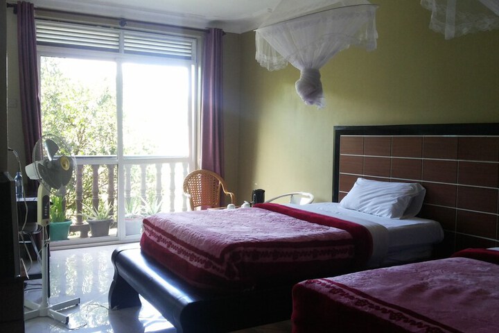 Room 26 of 94