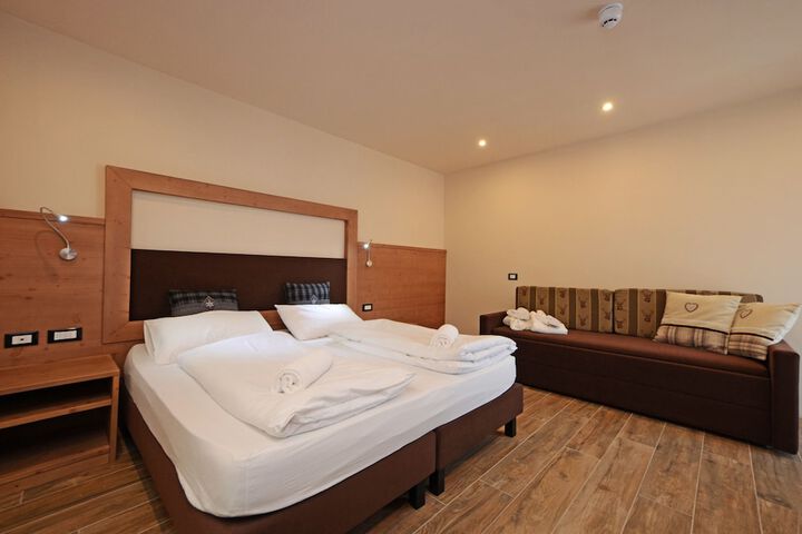Room 8 of 46