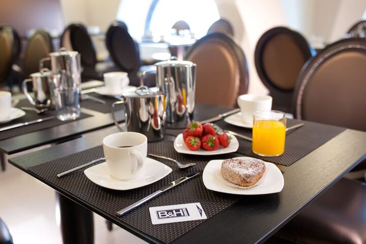 Breakfast/Coffee Service 59 of 77