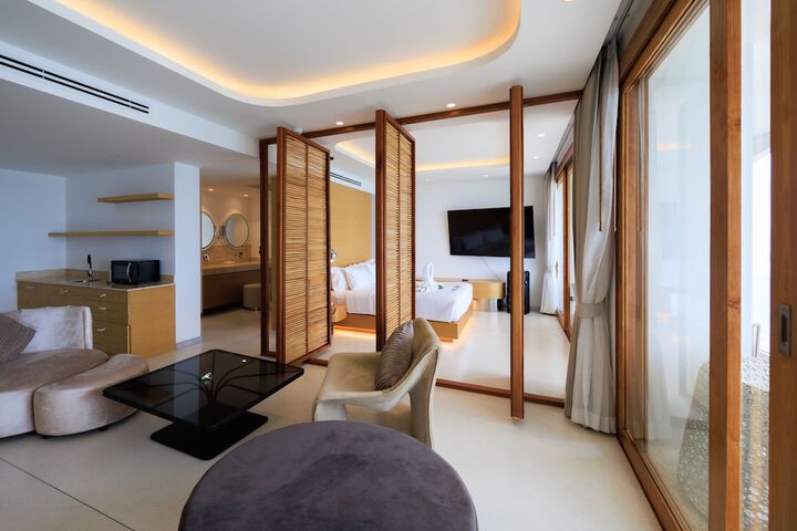 Room 32 of 118