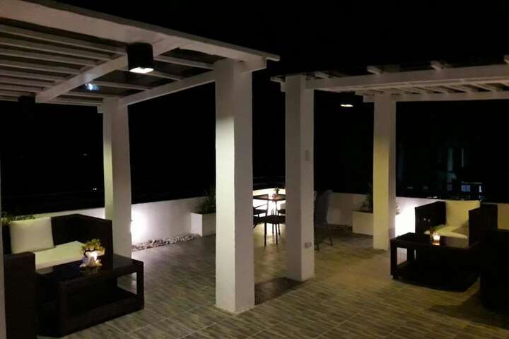 Lounge 116 of 152