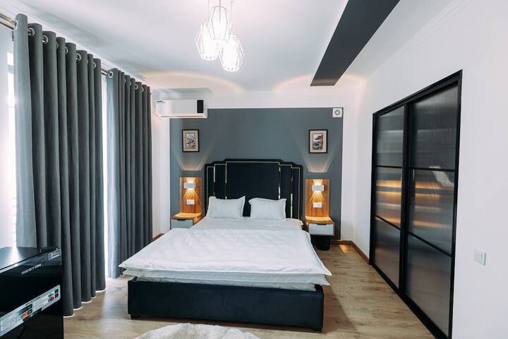 Room 13 of 49