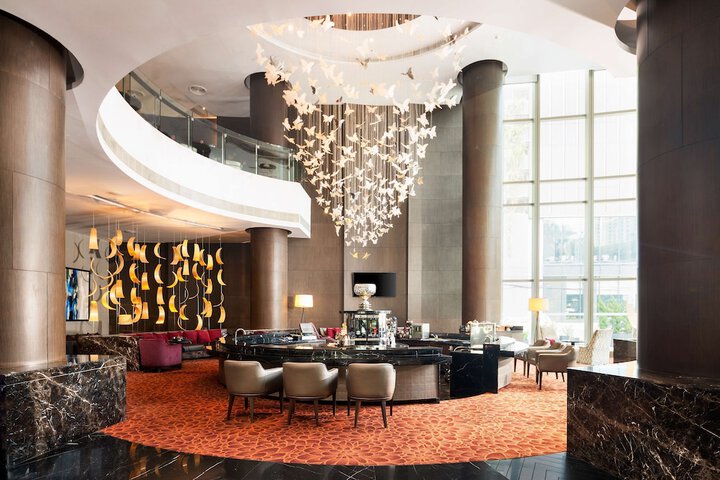 Entrance & Lobby