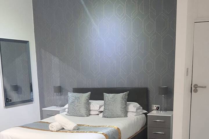 Room 37 of 105