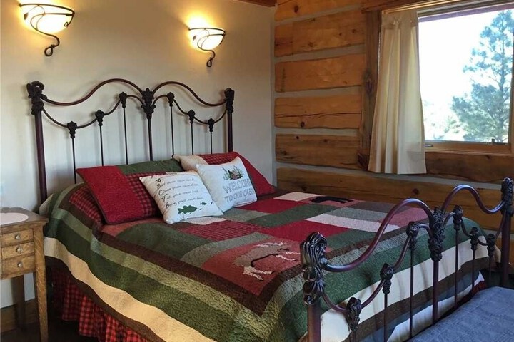 Room 4 of 6