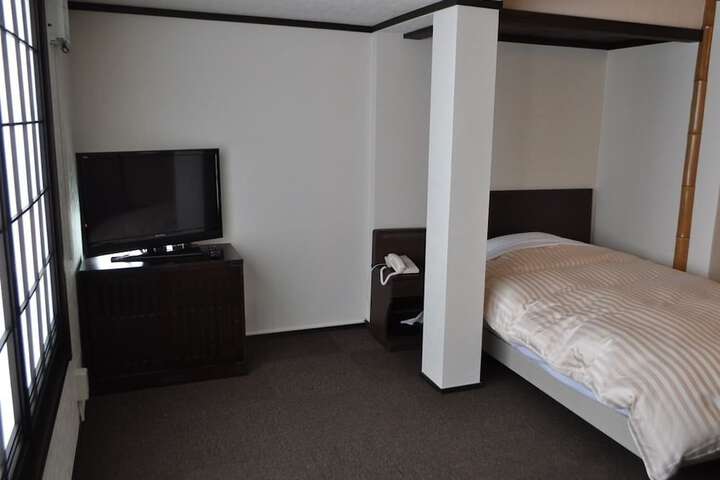 Room 7 of 59