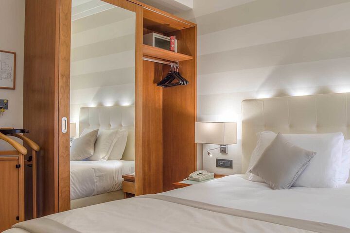 Room 58 of 173