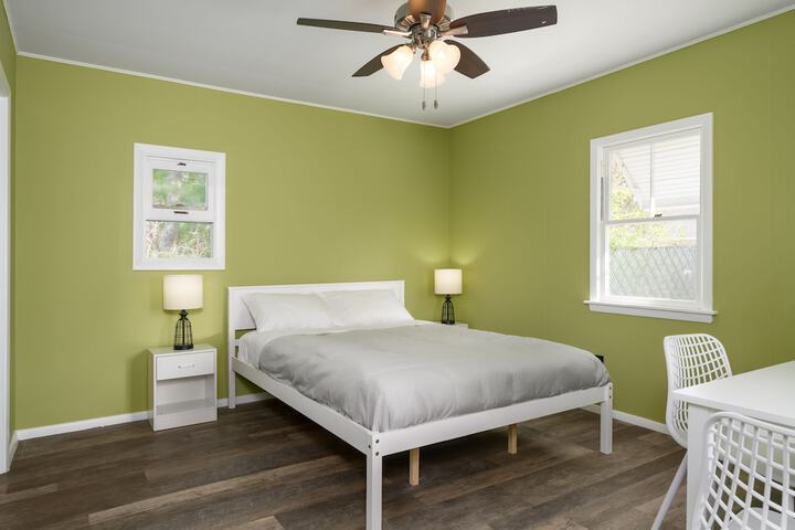 Room 8 of 64