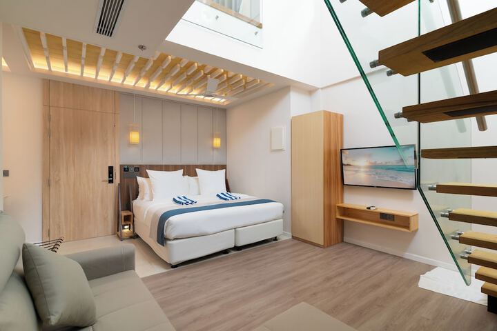 Room 20 of 103