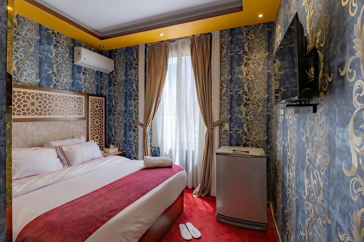 Room 8 of 55