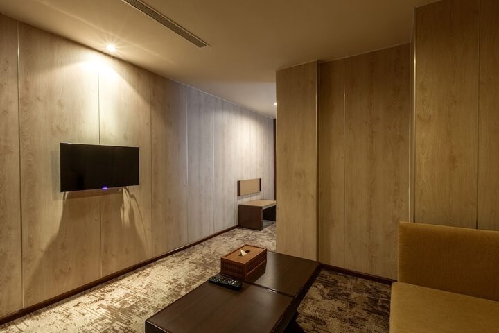 Room 10 of 70