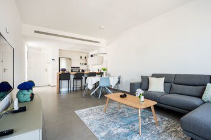 Room 9 of 22