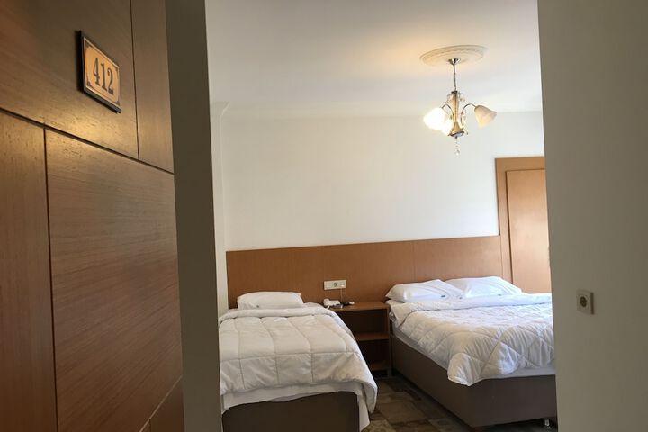 Room 8 of 39