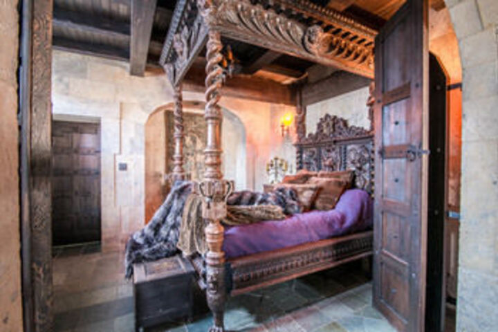Room 7 of 22