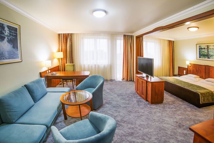 Room 36 of 171