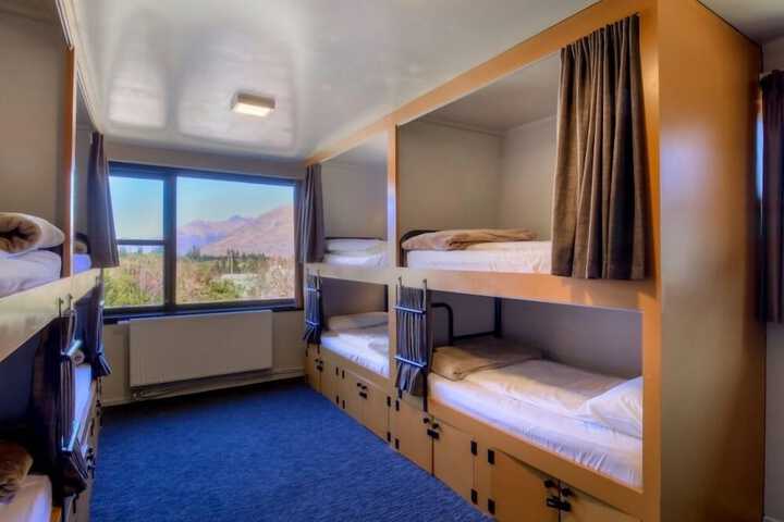 Room 13 of 48
