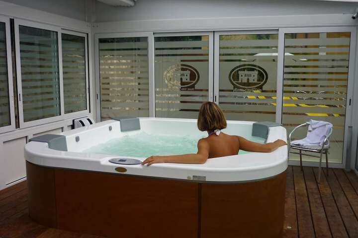 Spa 42 of 53