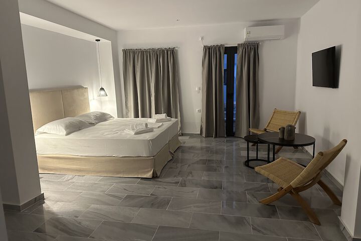 Room 16 of 50