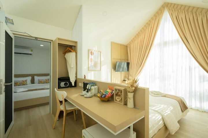 Room 44 of 105