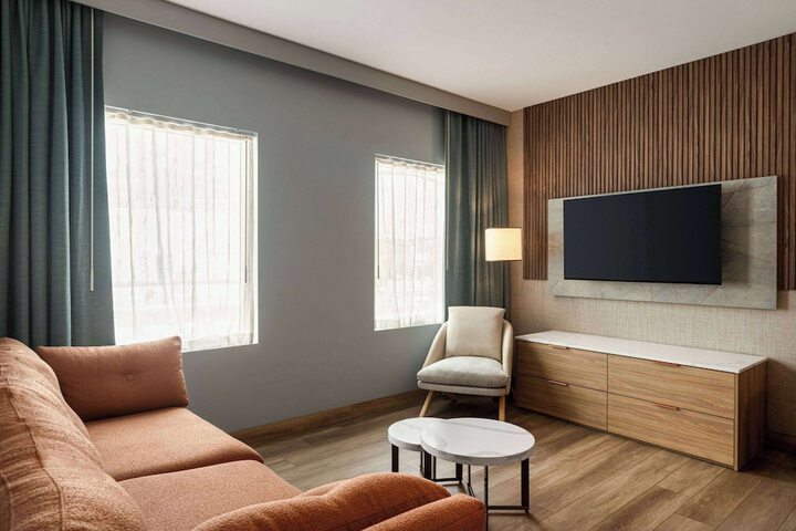 Room 26 of 46