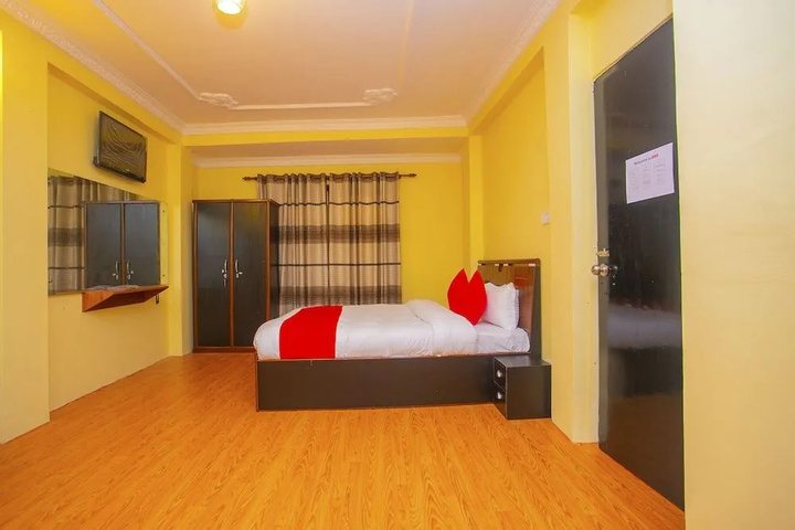 Room 7 of 14