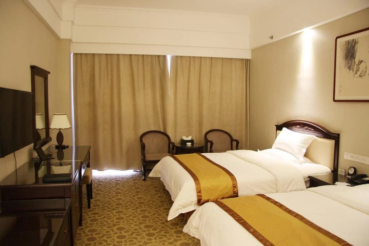 Room 4 of 20