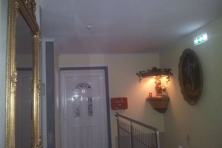 Entrance & Lobby