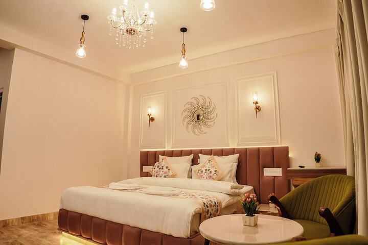 Room 16 of 26