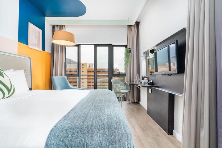 Room 2 of 21