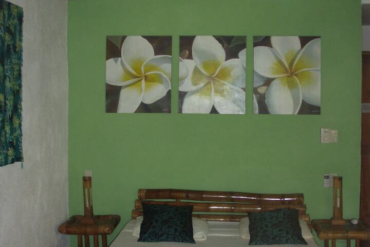 Room 13 of 81