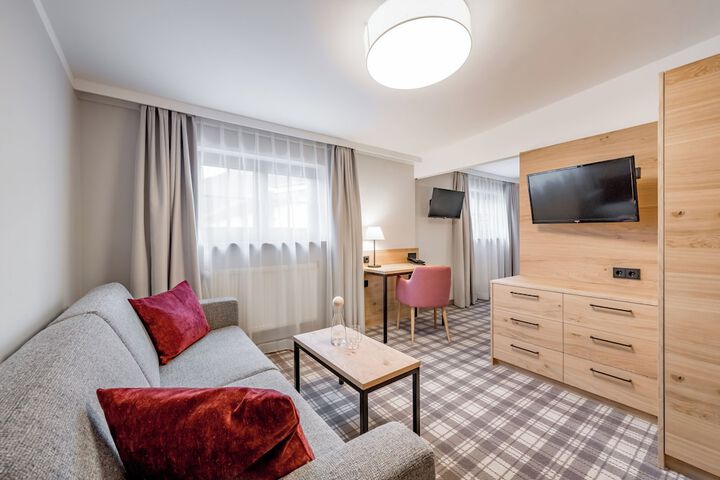 Room 73 of 180