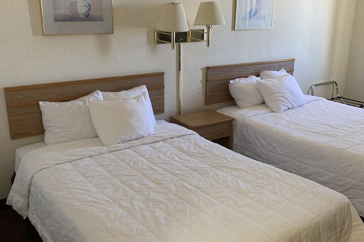 Room 7 of 14