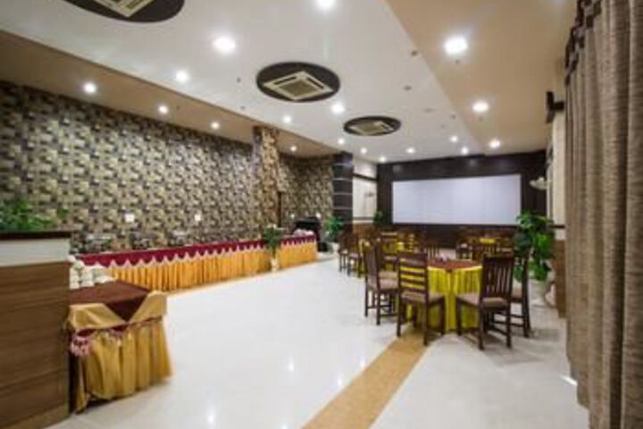 Dining 4 of 30