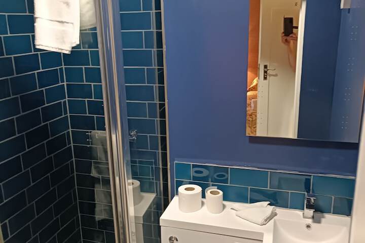 Room 13 of 52