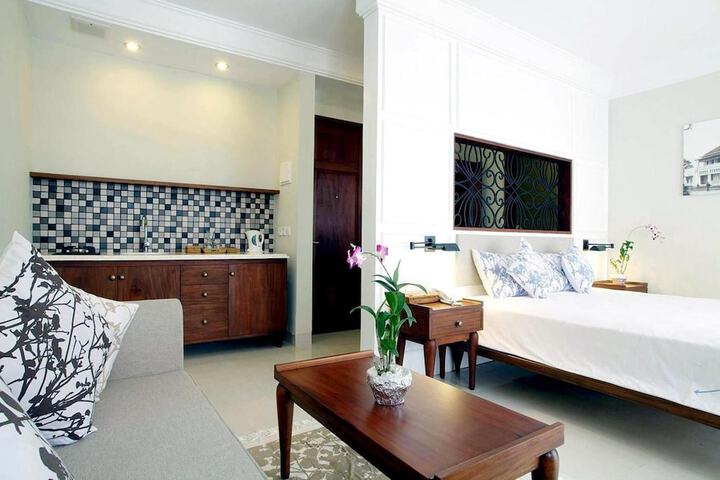 Room 8 of 47