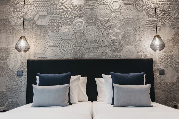 Room 3 of 28
