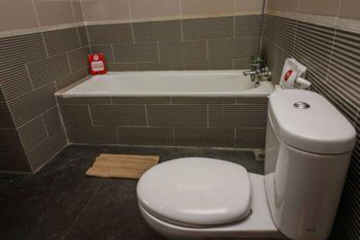 Room 5 of 72