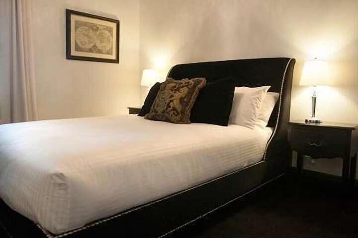 Room 4 of 23