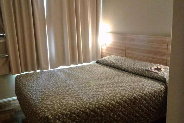 Room 4 of 36