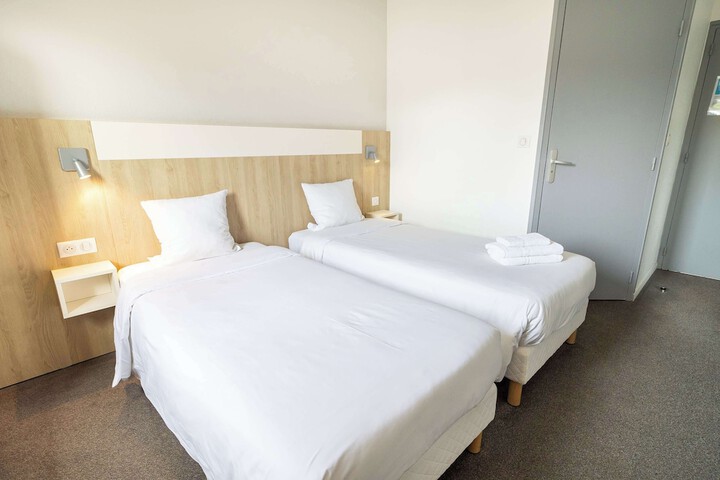 Room 7 of 38