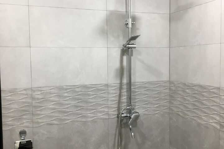 Room 12 of 19