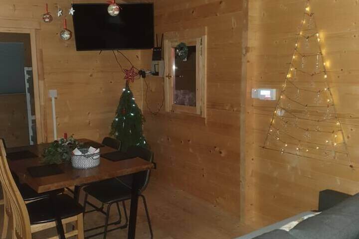 Room 8 of 25