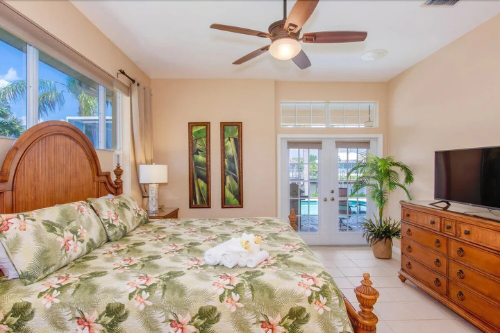 Exterior of Bonita Breeze