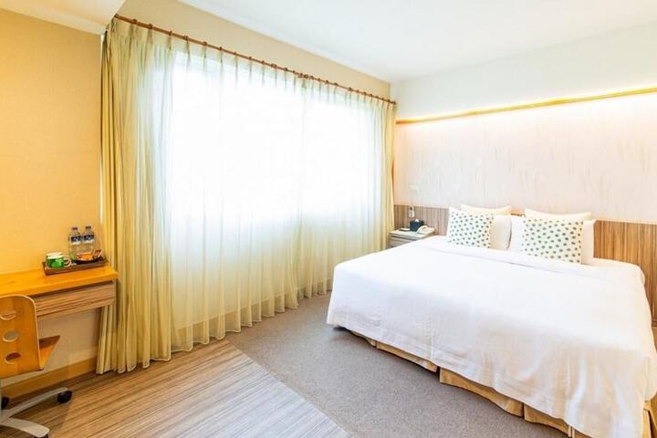 Room 21 of 47